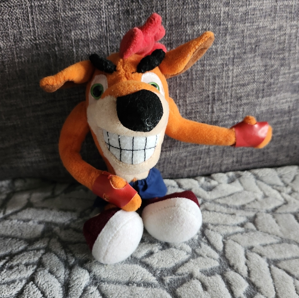 Rare Vintage Crash Bandicoot 1998 Universal Studios plush toy
